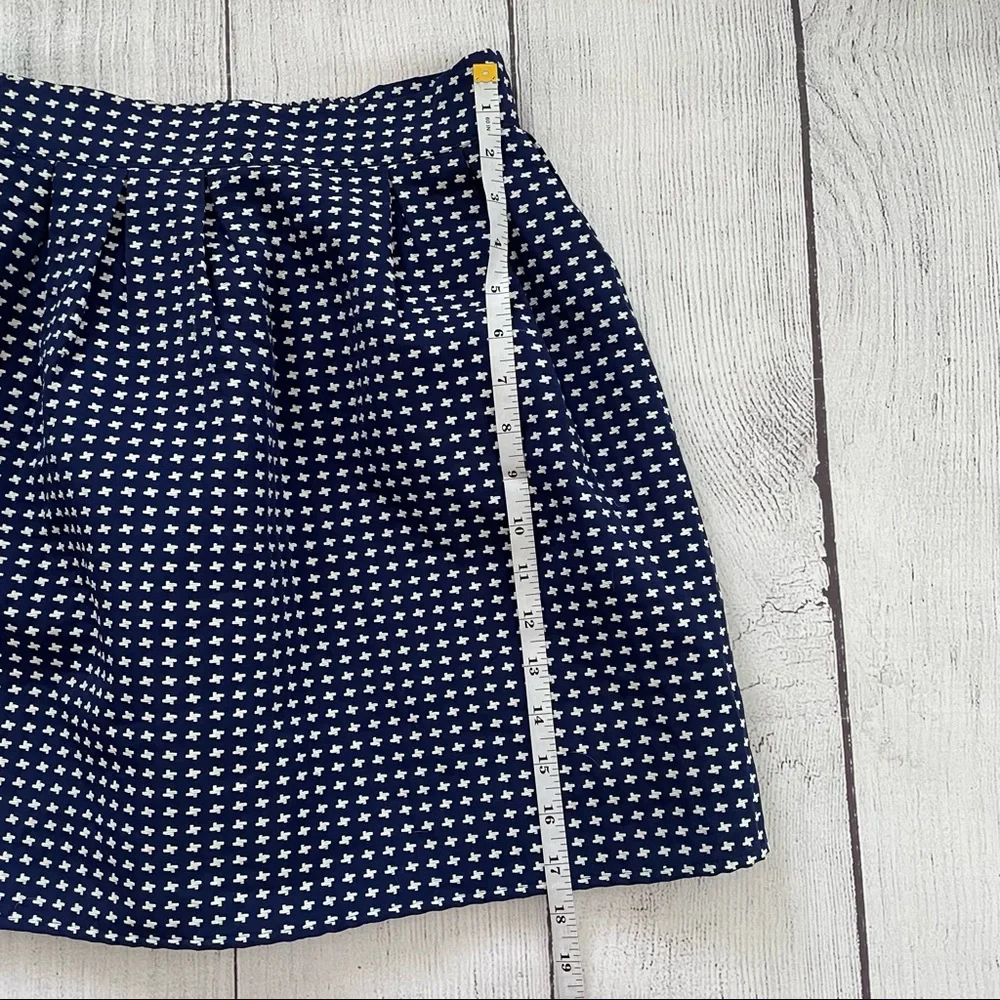 dina be Navy & White Skirt Sized Medium